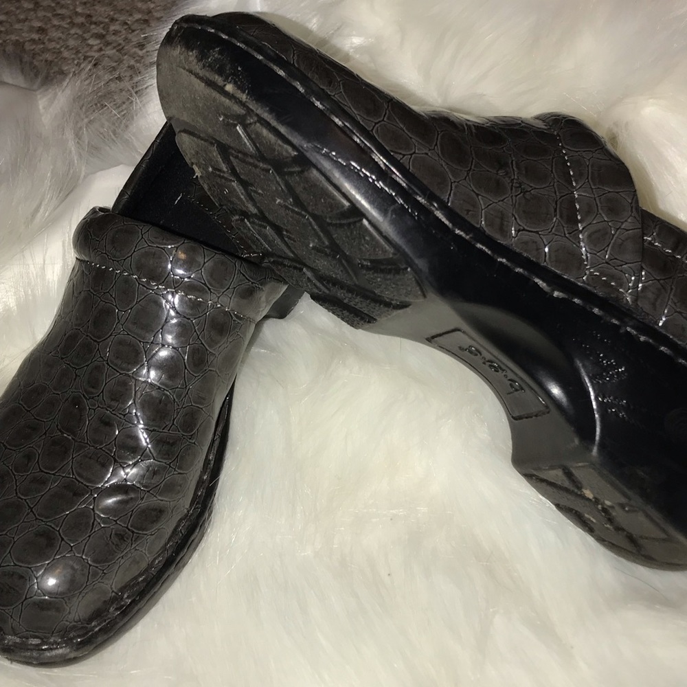 BOC nursing shoes